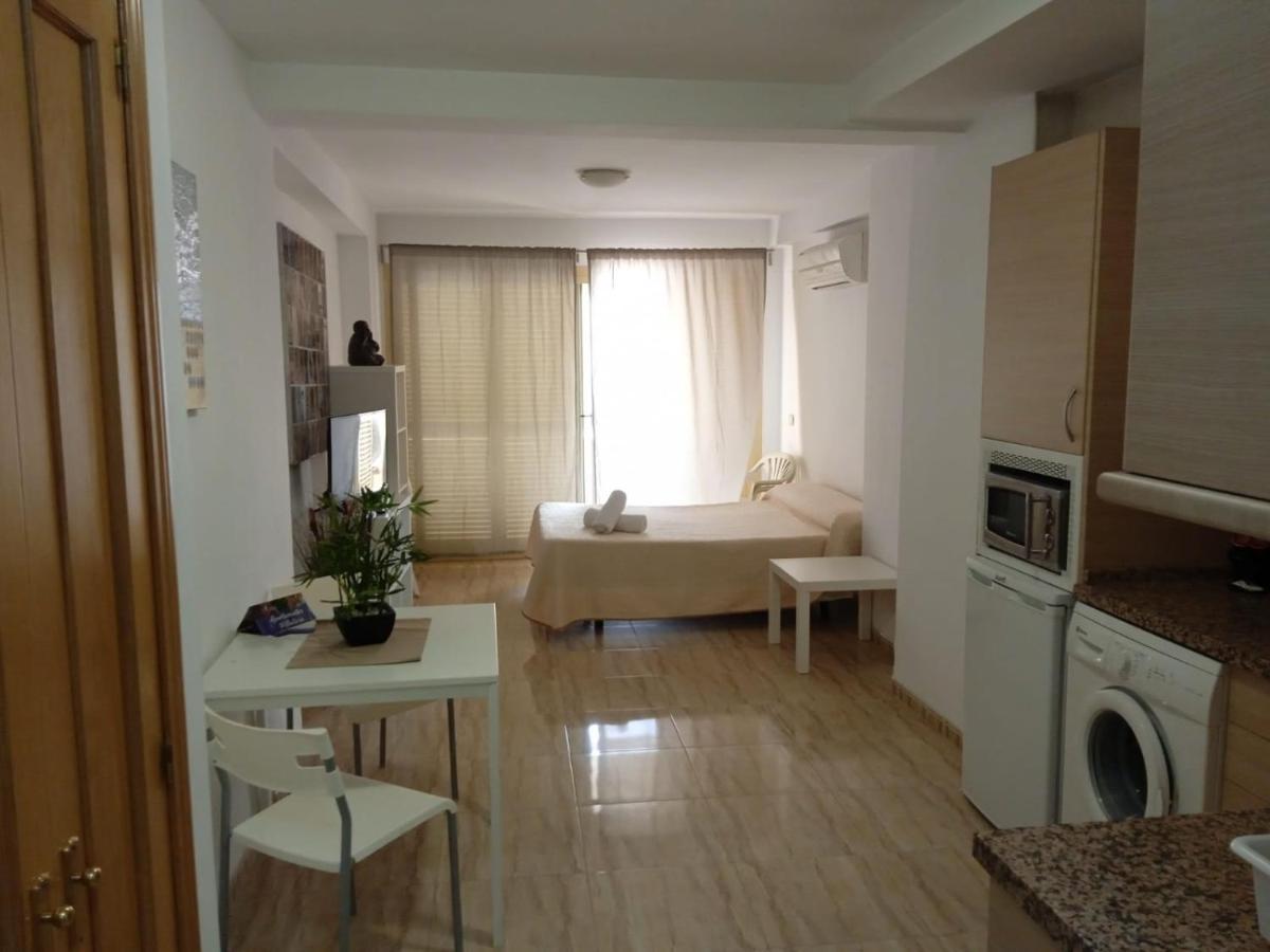 Puerta Del Sol Trm Only Adults Aparts توريمولينوس المظهر الخارجي الصورة
